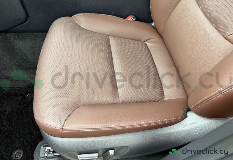 Toyota Land Cruiser 250 Бежевый