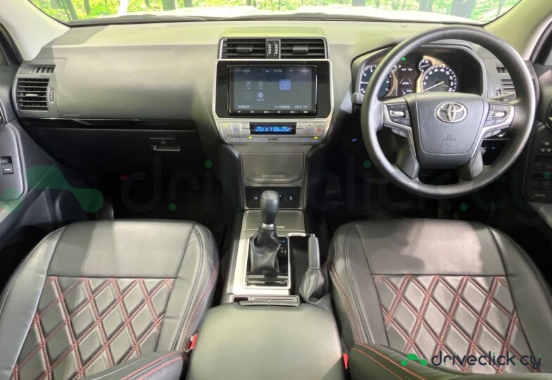 Toyota Land Cruiser Prado Белый