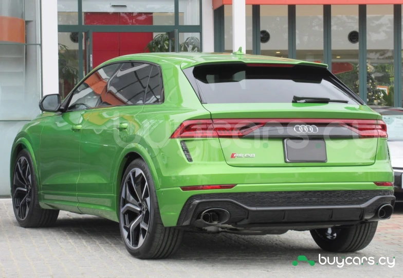 Audi RS Q8 Зеленый