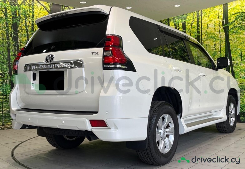 Toyota Land Cruiser Prado Белый