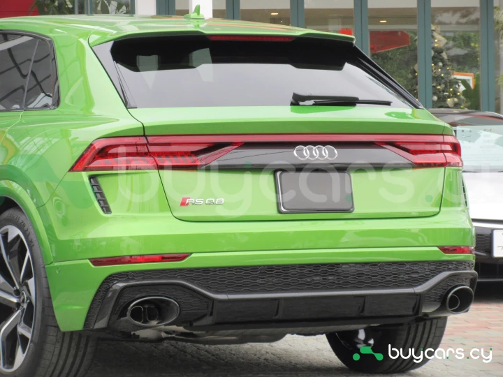 Audi RS Q8 Зеленый