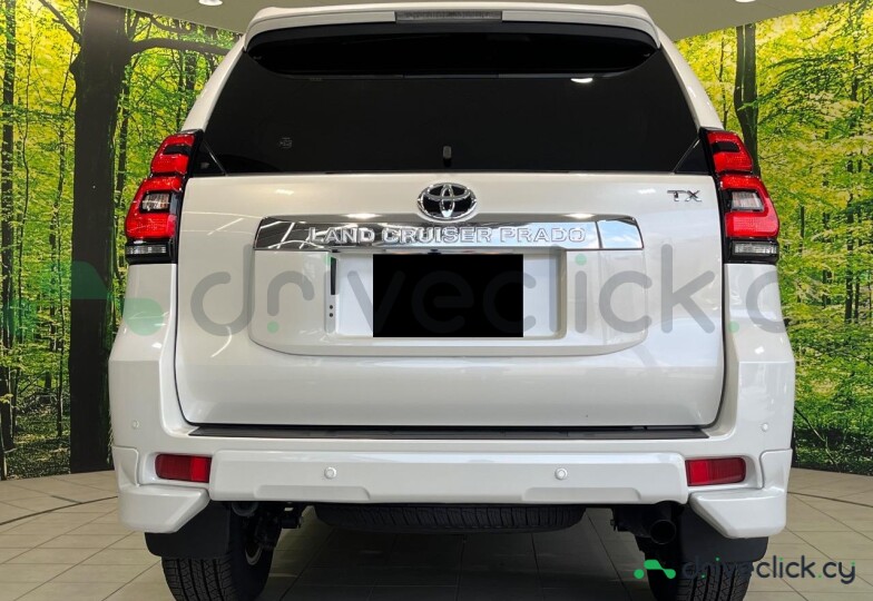 Toyota Land Cruiser Prado Белый