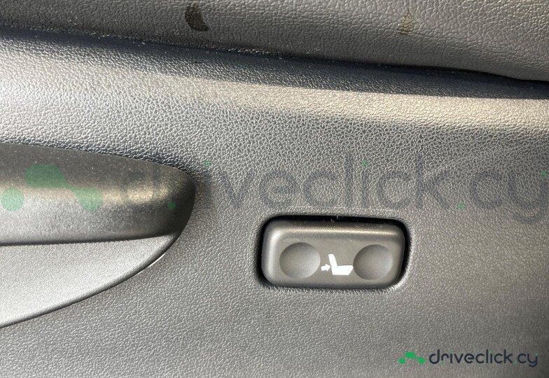 Toyota Land Cruiser Prado Белый
