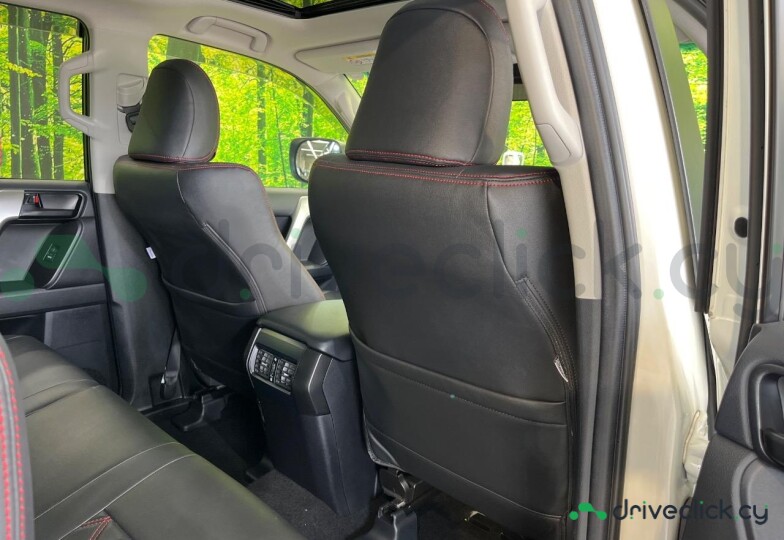 Toyota Land Cruiser Prado Белый