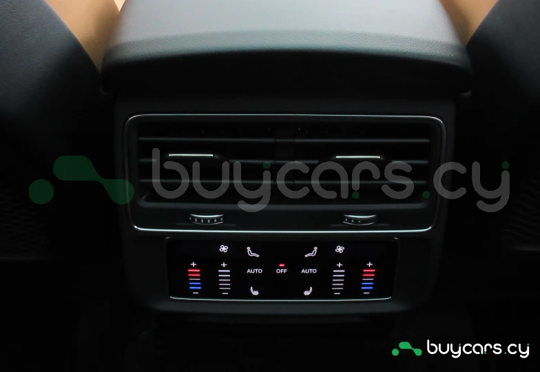 Audi RS Q8 Зеленый