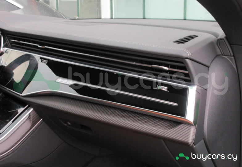 Audi RS Q8 Зеленый