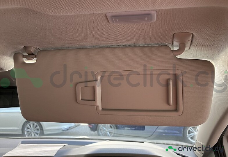 Volkswagen Golf White