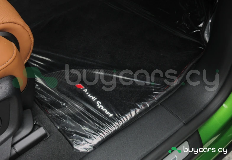 Audi RS Q8 Зеленый