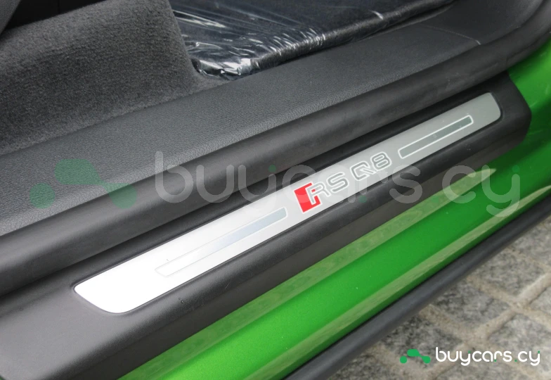 Audi RS Q8 Зеленый