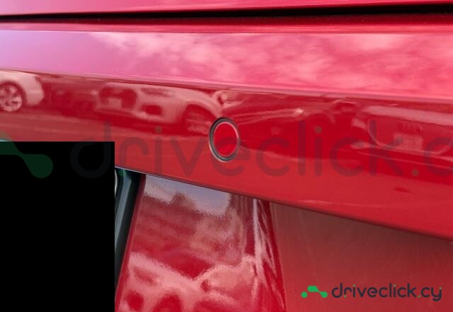 Volkswagen Golf Red