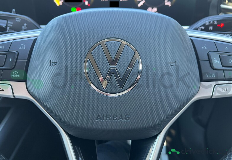 Volkswagen Passat Красный