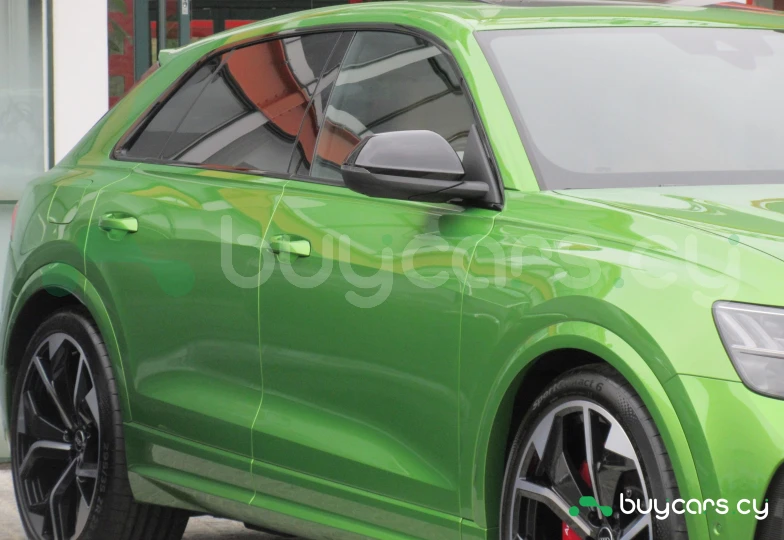 Audi RS Q8 Зеленый