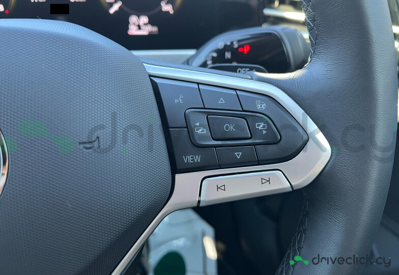 Volkswagen Passat Красный