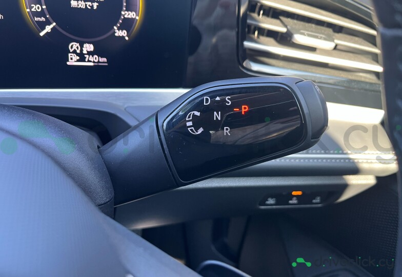 Volkswagen Passat Красный