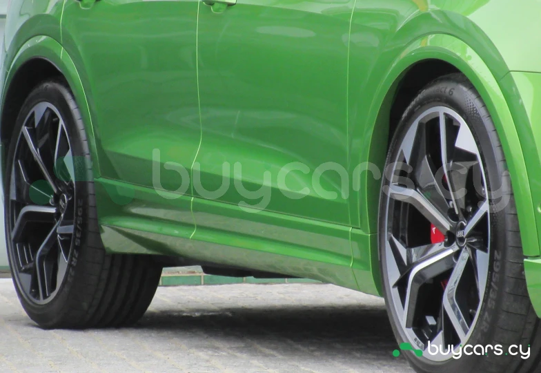 Audi RS Q8 Зеленый