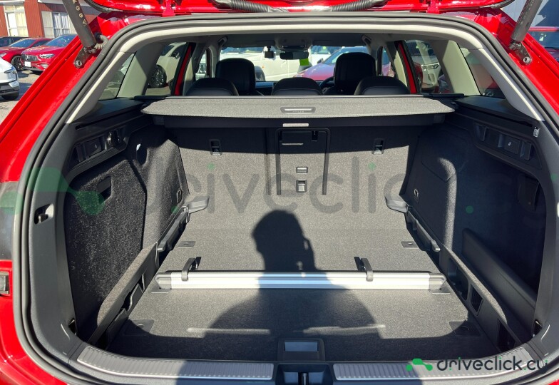 Volkswagen Passat Красный