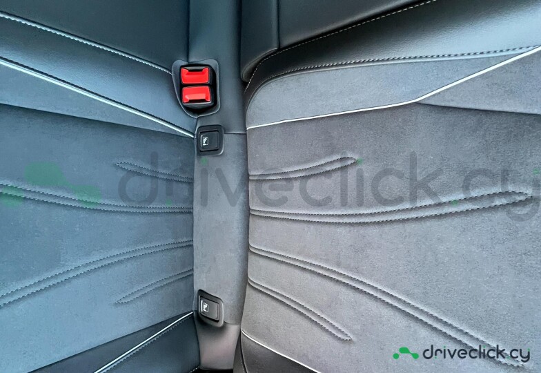 Volkswagen Passat Красный