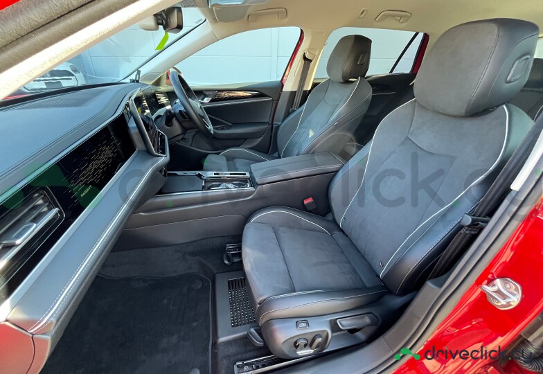 Volkswagen Passat Красный