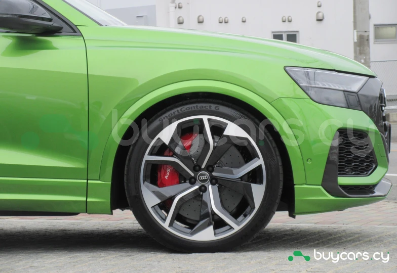 Audi RS Q8 Зеленый