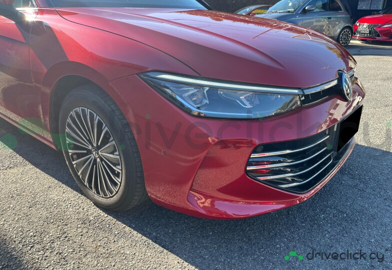 Volkswagen Passat Красный