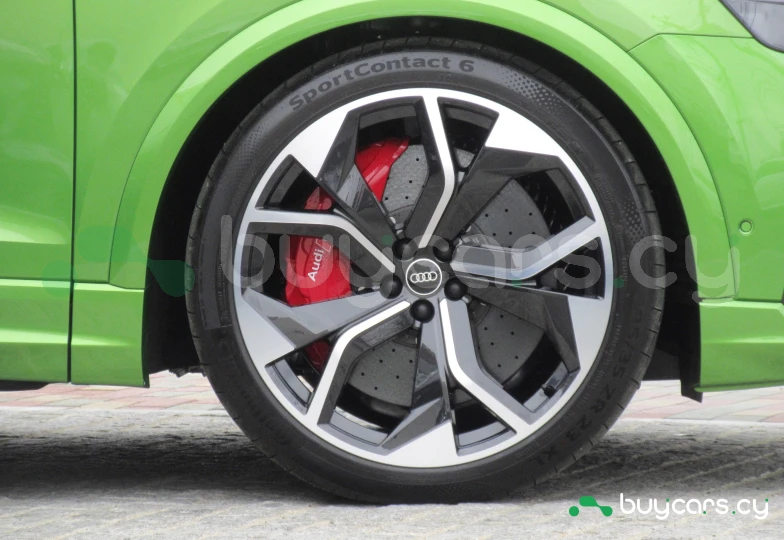 Audi RS Q8 Зеленый