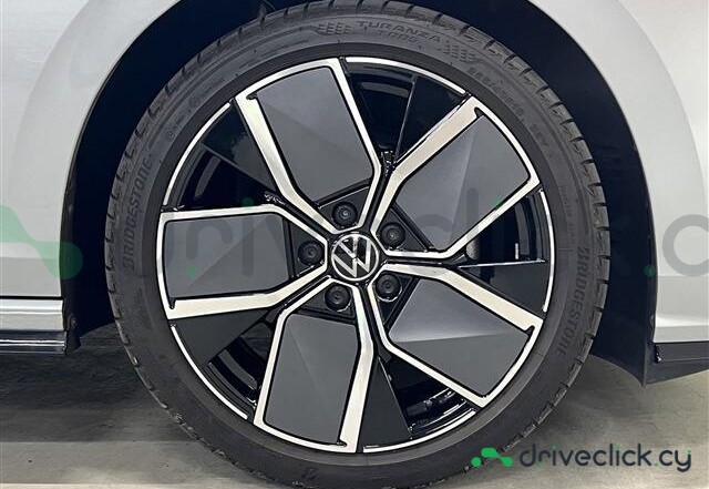 Volkswagen Golf Grey