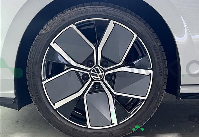 Volkswagen Golf Grey