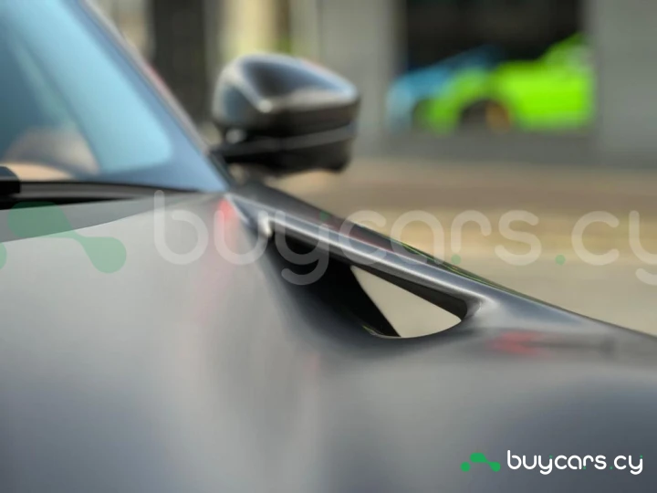 Ferrari Purosangue Серый