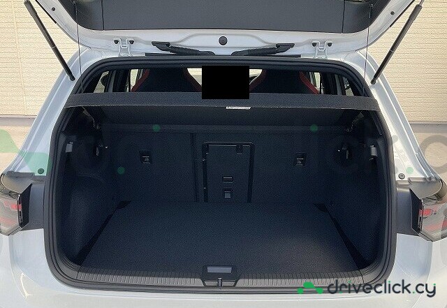 Volkswagen Golf White