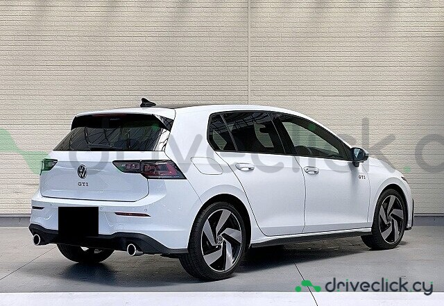 Volkswagen Golf White