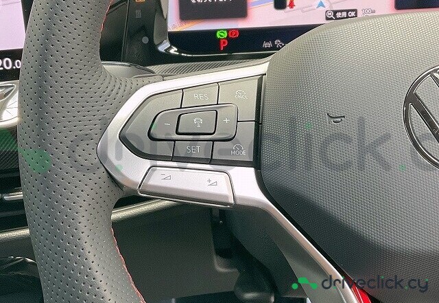 Volkswagen Golf White