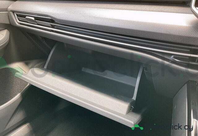 Volkswagen Golf White