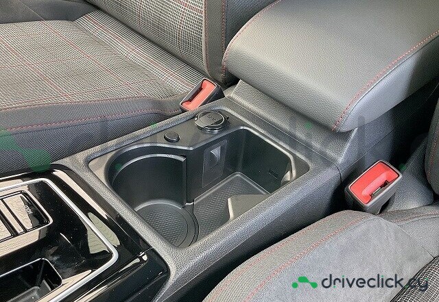 Volkswagen Golf White