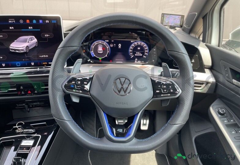 Volkswagen Golf White