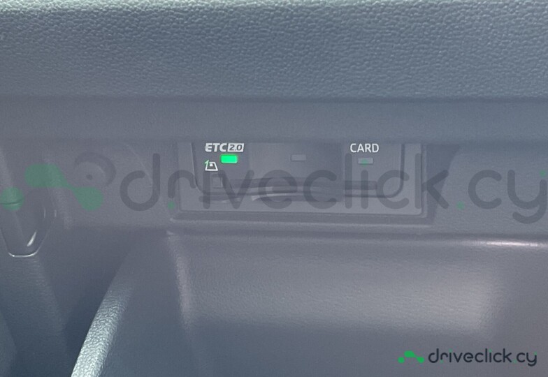 Volkswagen Golf White