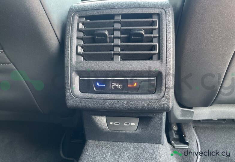 Volkswagen Golf White