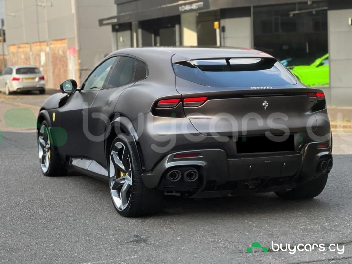 Ferrari Purosangue Серый