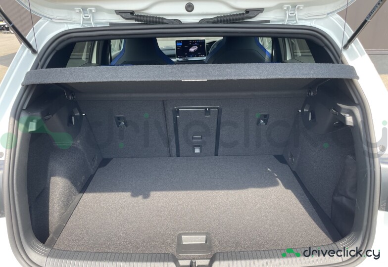 Volkswagen Golf White