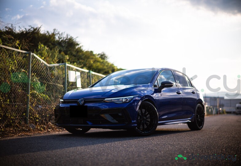 Volkswagen Golf Blue