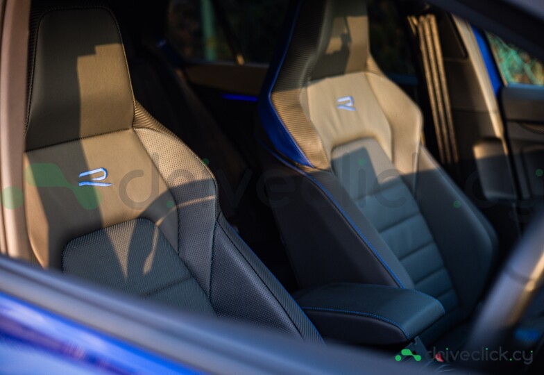 Volkswagen Golf Blue