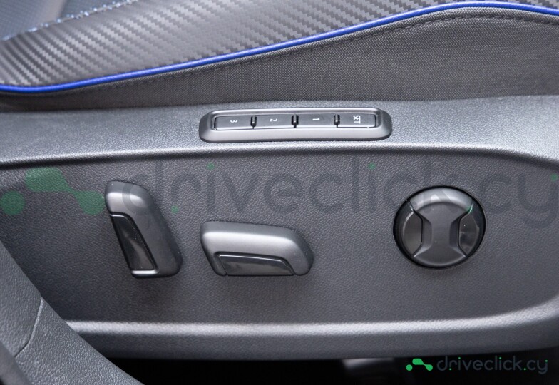 Volkswagen Golf Blue