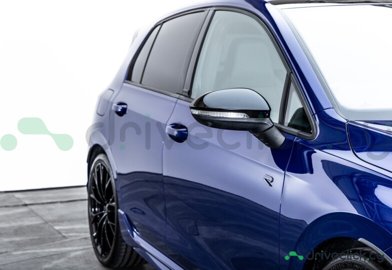 Volkswagen Golf Blue