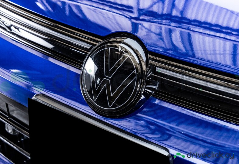 Volkswagen Golf Blue