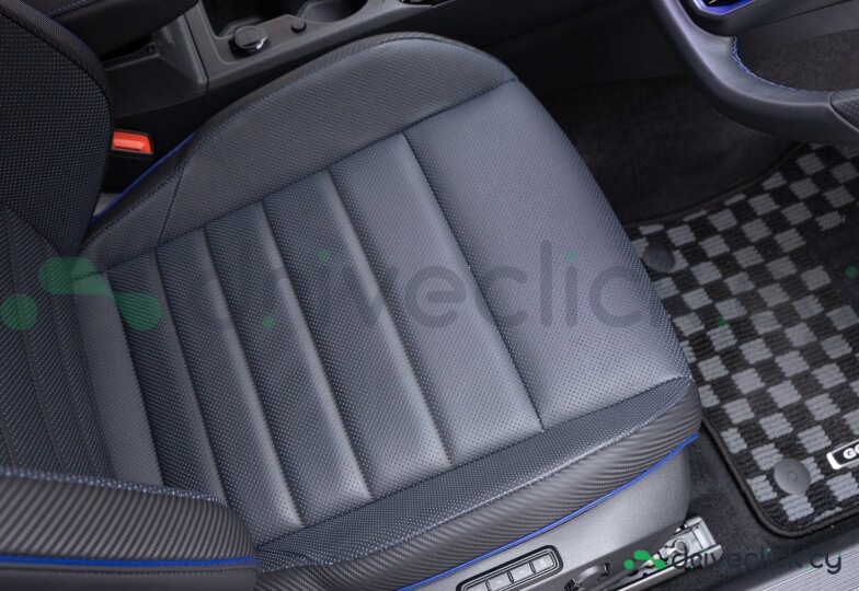 Volkswagen Golf Blue
