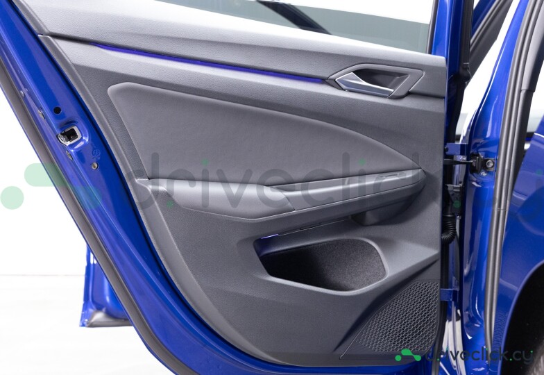 Volkswagen Golf Blue
