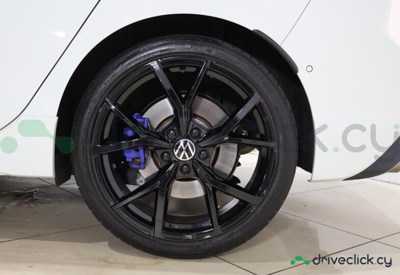Volkswagen Golf White