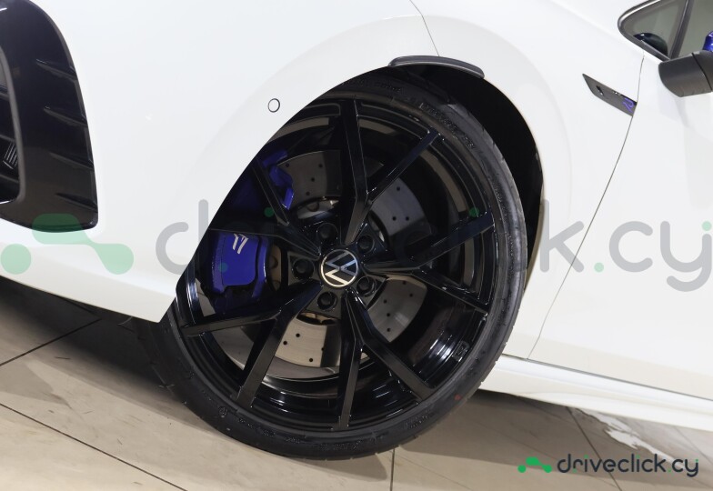 Volkswagen Golf White