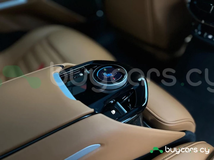 Ferrari Purosangue Серый