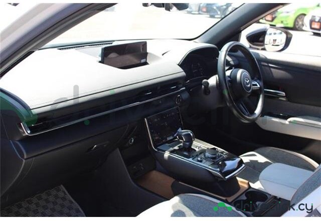 Mazda MX-30 Белый