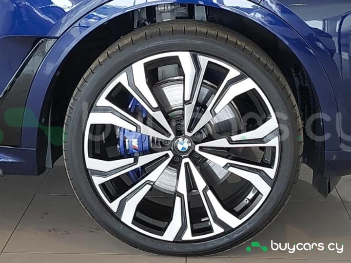 BMW X7 Синий
